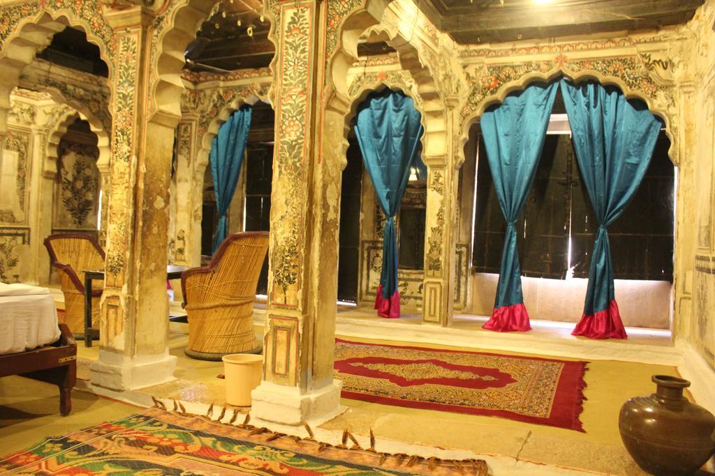 Hotel Suraj Джайсалмер Екстериор снимка